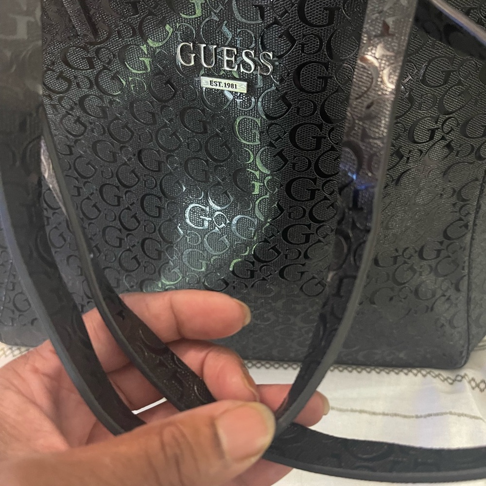 GUESS tote - Picture 3 of 5